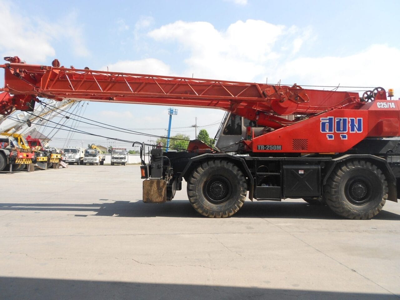 รถเครน 25 ตัน 4 ล้อ Tadano ให้เช่า สุขุมคอนสตรัคชั่น