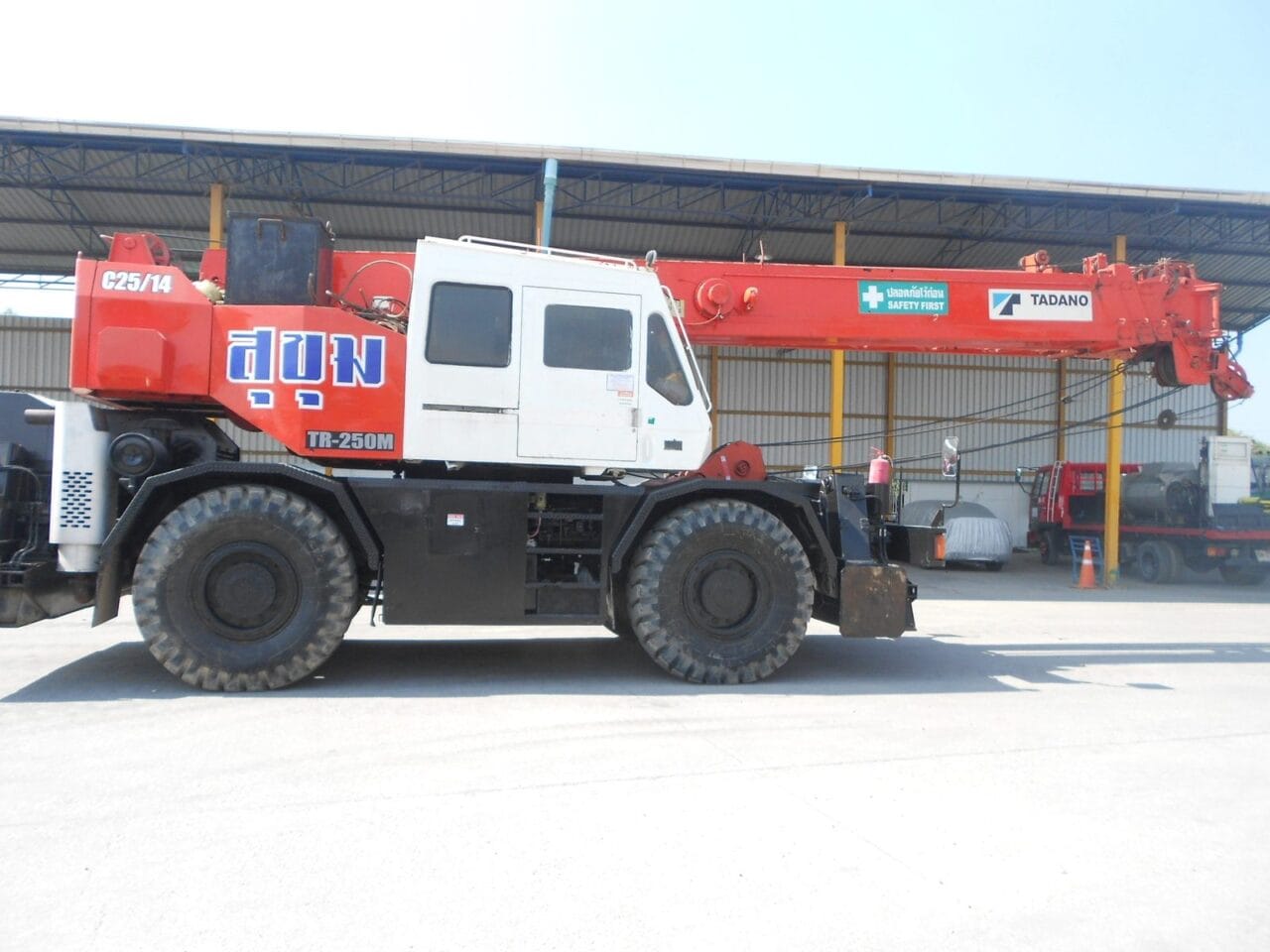 รถเครน 25 ตัน 4 ล้อ Tadano ให้เช่า สุขุมคอนสตรัคชั่น