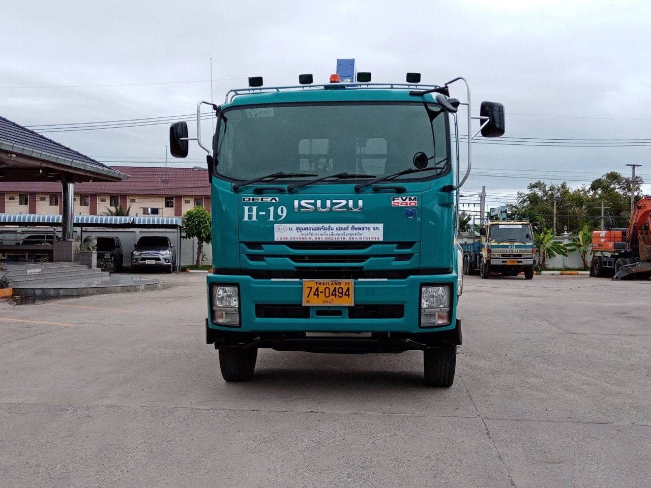 รถเฮี๊ยบ 10 ล้อ ISUZU ด้านหน้า